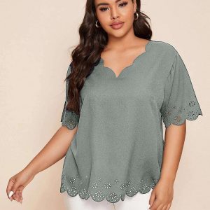 Scallop-trimmed blouse